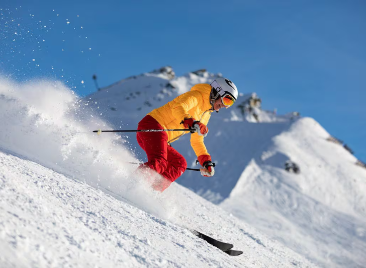 Skiing, Manali