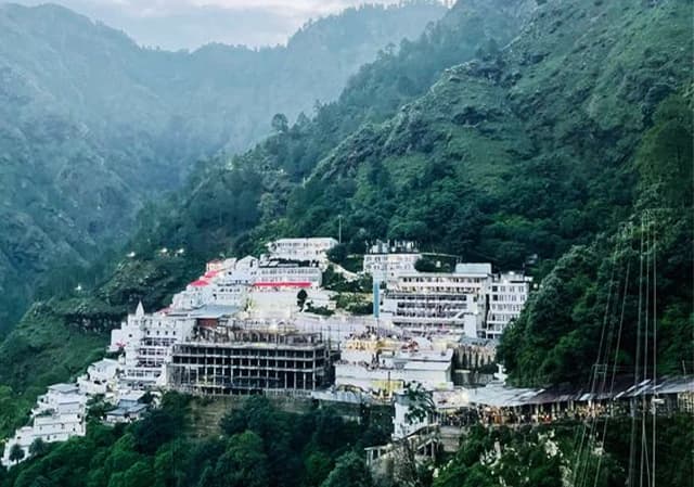 Vaishno Devi Patnitop Pilgrims Tour Package