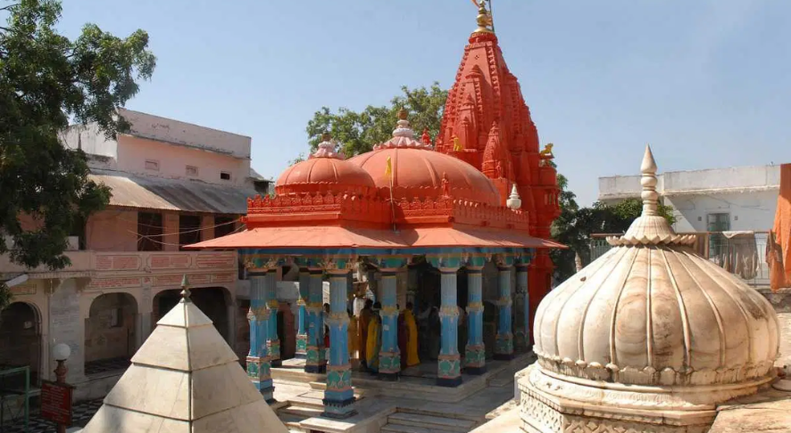 Brahma Temple - Place to Visit in Pushkar