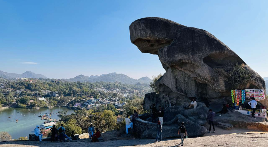 Toad Rock - Place to Visit in Mount Abu