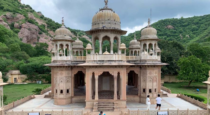 Gatore ki Chhatriyan Architecture