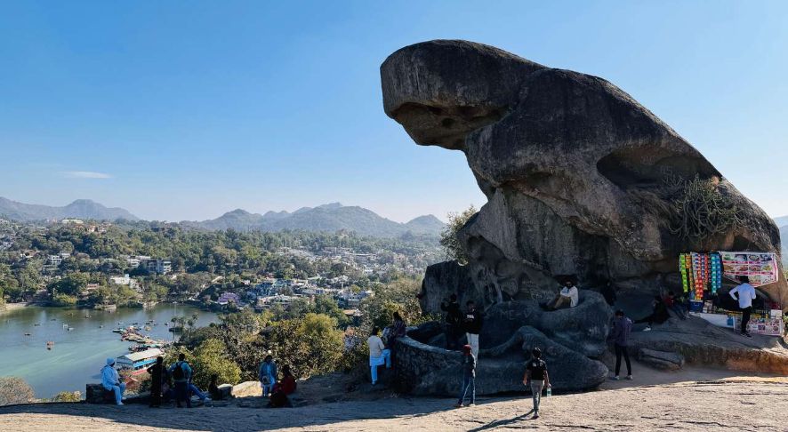 Nakki Toad Rock