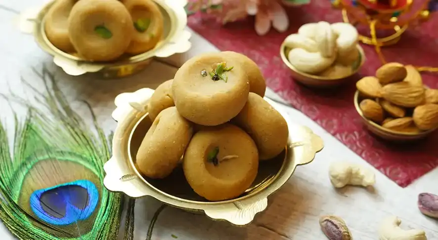Vrindavan Famous Food Places Temple Prasad